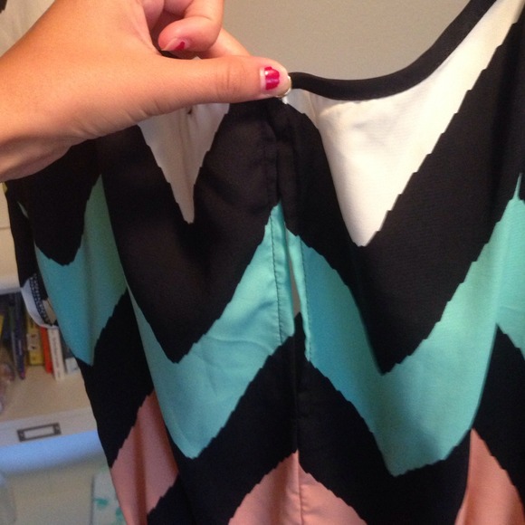 Chevron romper - Picture 3 of 4