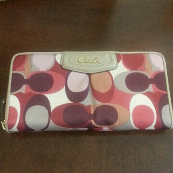 Coach zip around wallet-used
