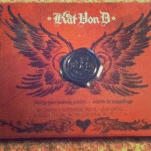 Kat Von D's makeup palette and pigments lot