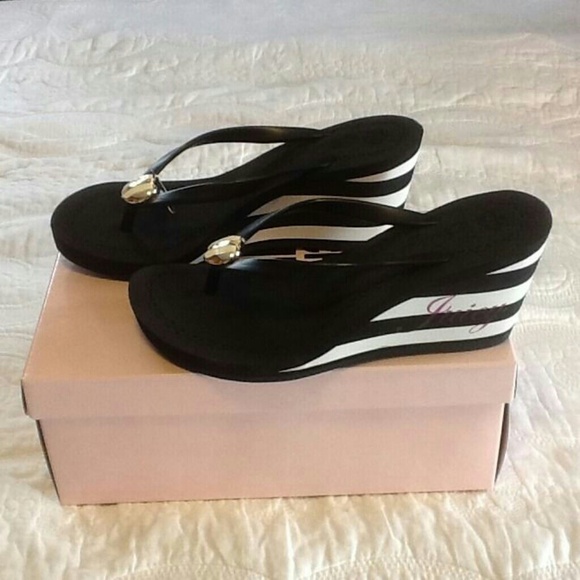 Juicy  couture laney.  New never weared. - Picture 2 of 2