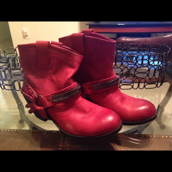 Gianni Bini Booties