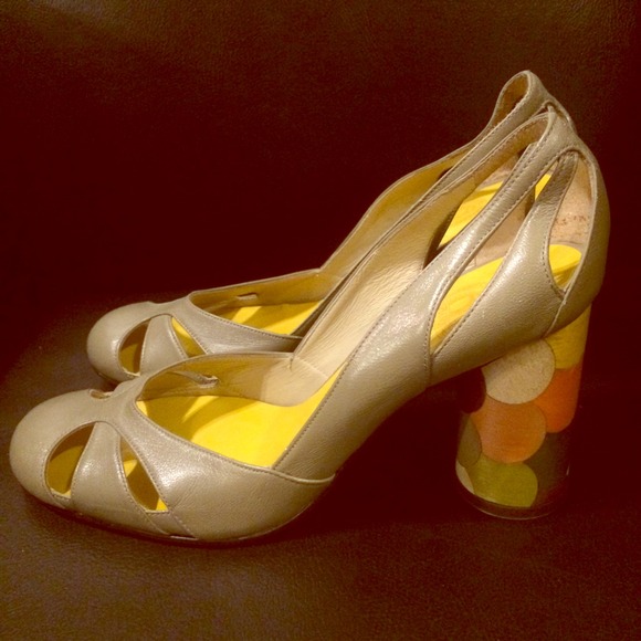 Vintage 70's Crispianos Pump w/ Multicolor Heel