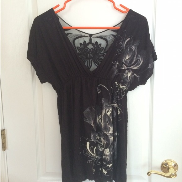 Wet seal black shirt
