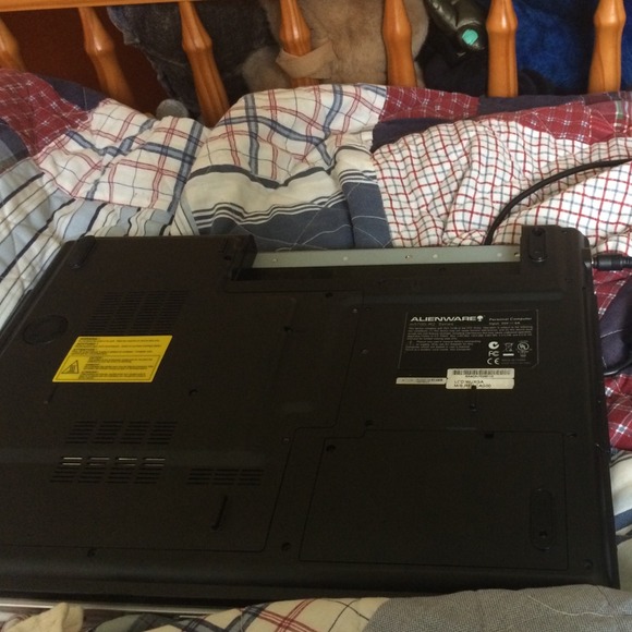 Alienware laptop - Picture 3 of 3