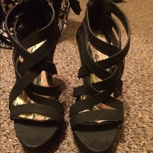 Charolette Russe black wedges SZ 6