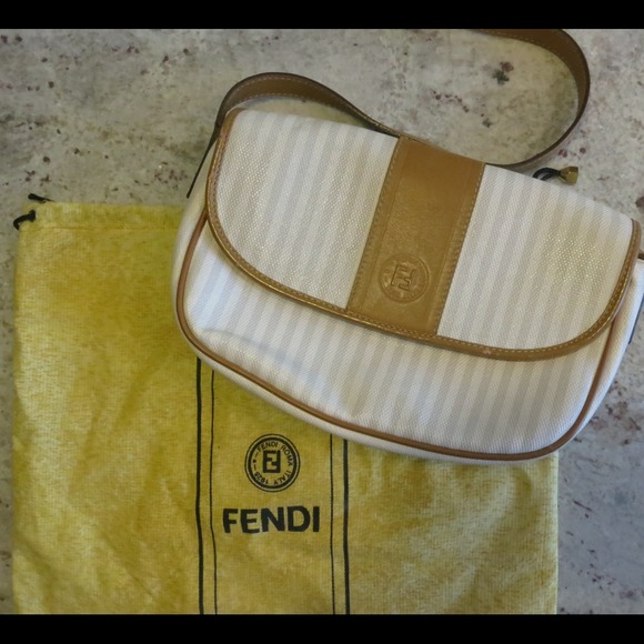 Vintage Fendi Crossbody 💯 Authentic