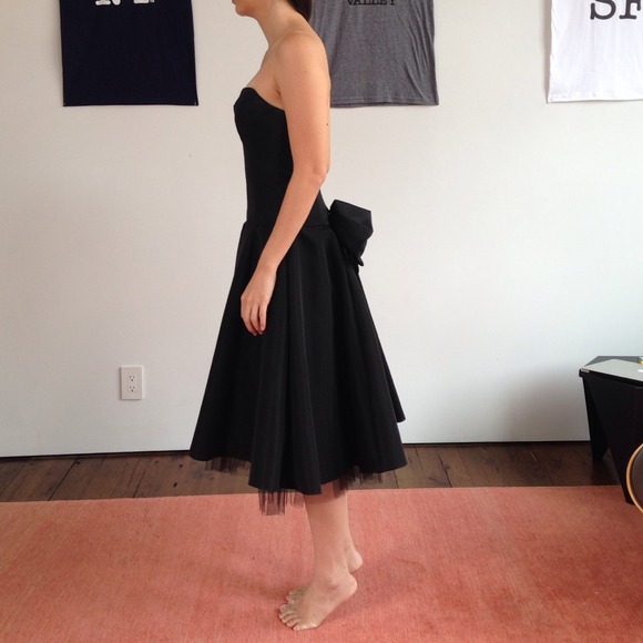Nicole Miller sweetheart black strapless dress - Picture 2 of 4