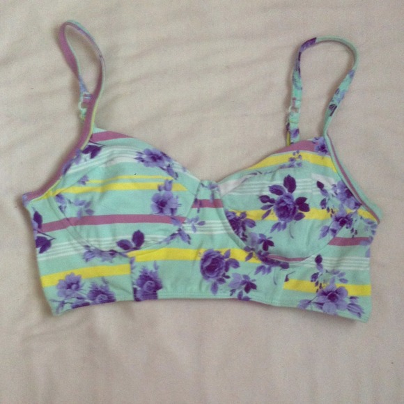 Pacsun bralette/crop top