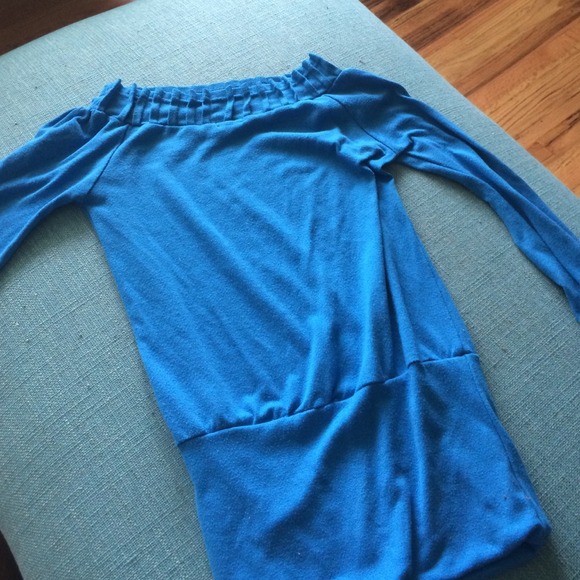Pleated boat neck blue shirt/dress