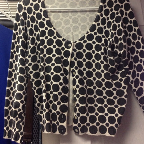 Limited b/w cardigan