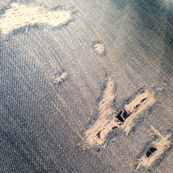 ❌SOLD❌A&F boyfriend jeans - Picture 3 of 3