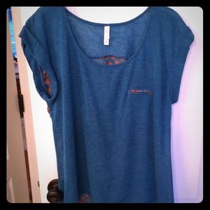 Pretty teal high-low casual top!