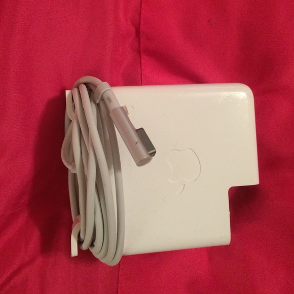 Apple MacBook and MacBook Pro charger