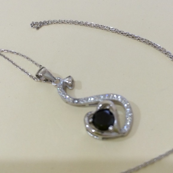 Sterling silver cubic zirconia crystal necklace - Picture 2 of 4