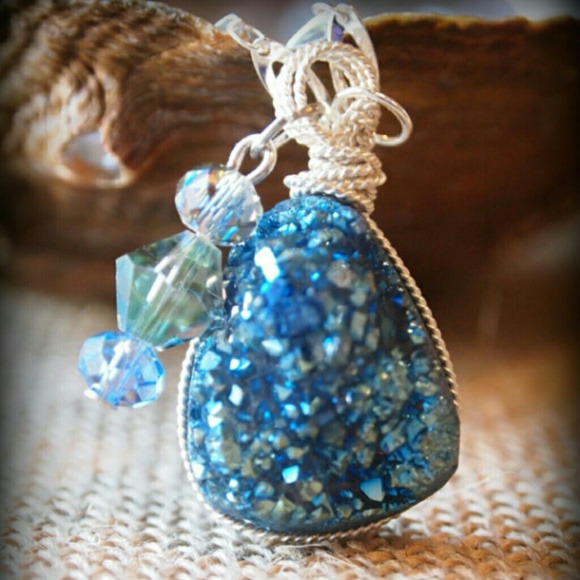 ***SOLD!!****HOST PICK 8/2 Sapphire Druzy - Picture 2 of 4
