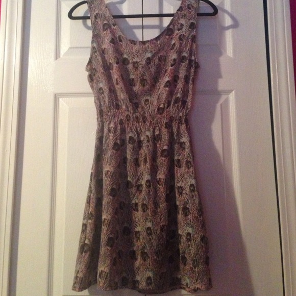 Lightweight Peacock Print Dress!