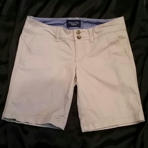American Eagle khaki shorts