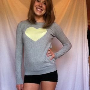 Old Navy light heart sweater