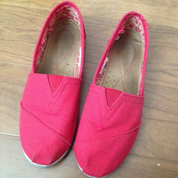 Red shoes