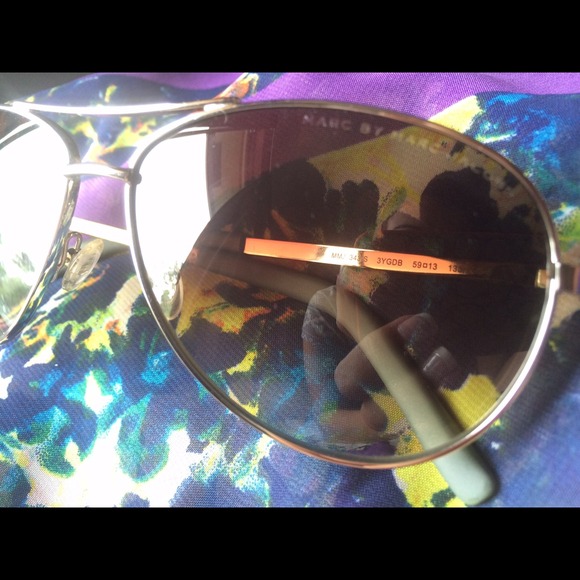 SOLD IN A BUNDLE - Marc Jacobs aviator Sunglasses - Picture 3 of 3