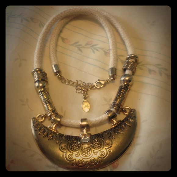 Gold Pendant Necklace With White Rope