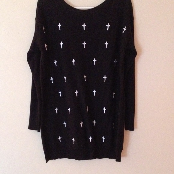 Forever 21 cross sweater