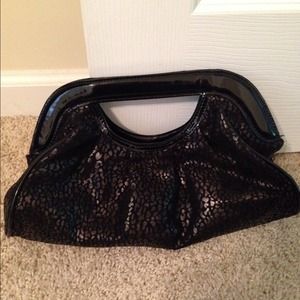 Black clutch