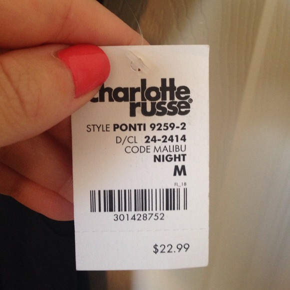 Black Dress - Picture 2 of 4