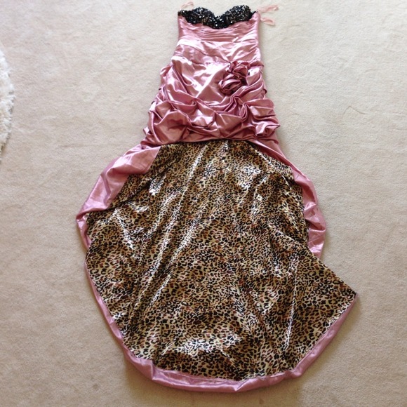 PHENOMENAL hi-low gown!