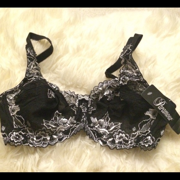 Black and white floral lace balconette by Paramour - Picture 2 of 2