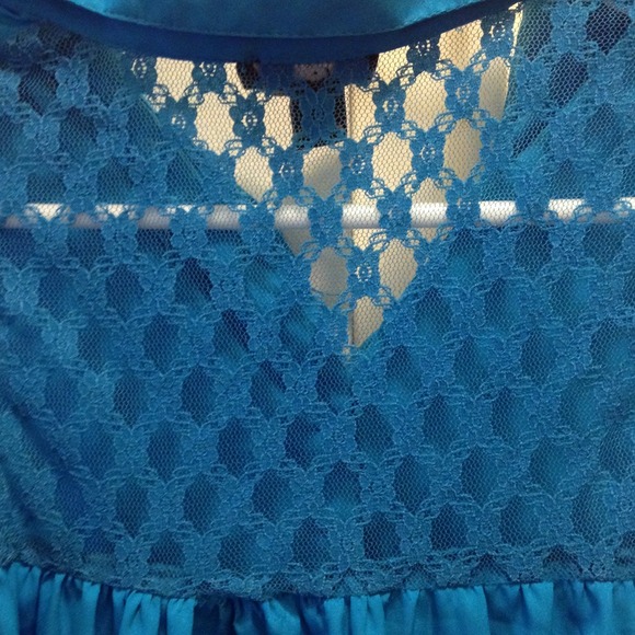 Blue Collared Tank Top🔄 - Picture 3 of 3