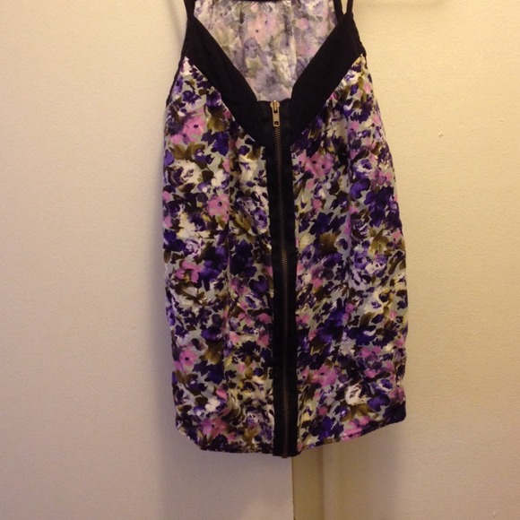 Floral Tanktop - Picture 2 of 2