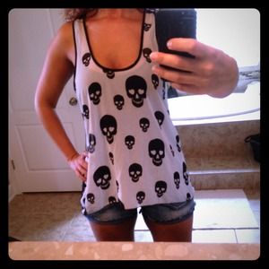 Black and White Skull Hi-Lo Top