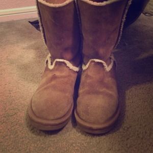 American Eagle brown boots