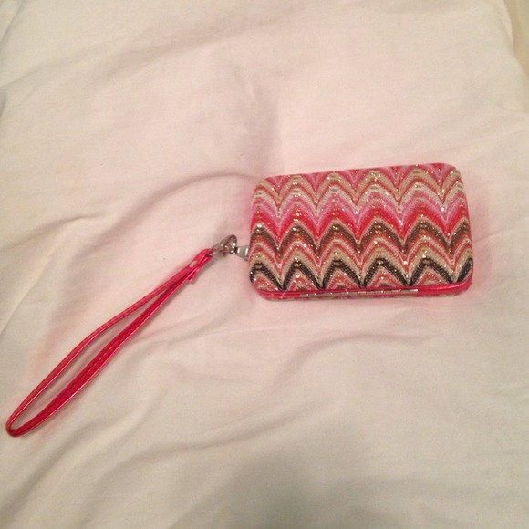 Wristlet/ wallet that fits iPhone.