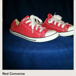 Red converse low