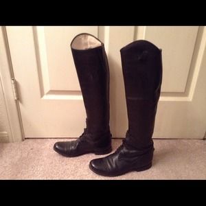 Black high riding boots 7.5