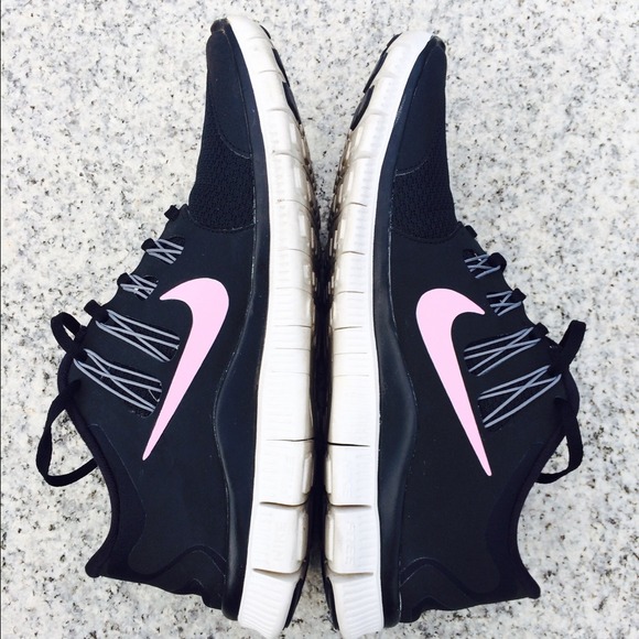 ❌SOLD❌ Nike free 5.0 pink black sneakers size 9.5