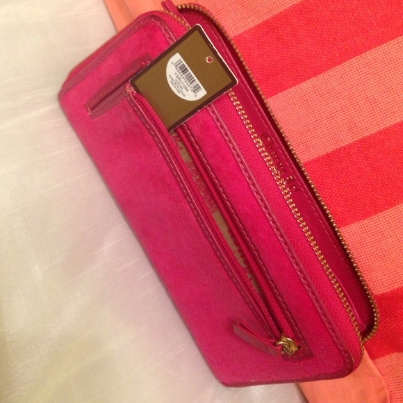 SOLD | Authentic Juicy Couture Wallet - Picture 4 of 4