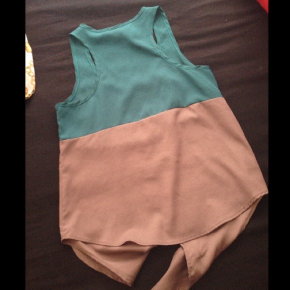 2 Tone Grey & Turq. Top - Picture 3 of 3