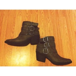 REDUCED!!!!FOREVER 21 ankle boots