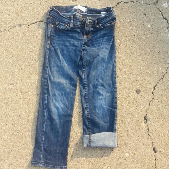 Abercrombie roll up capris