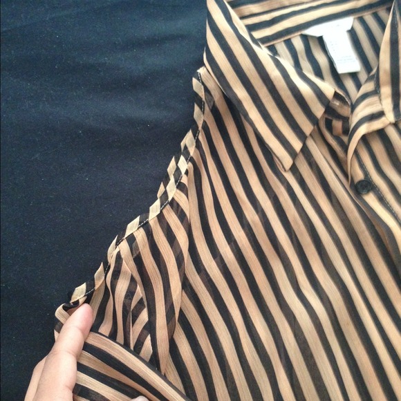 Open shoulder stripped Dress Top - Picture 2 of 3