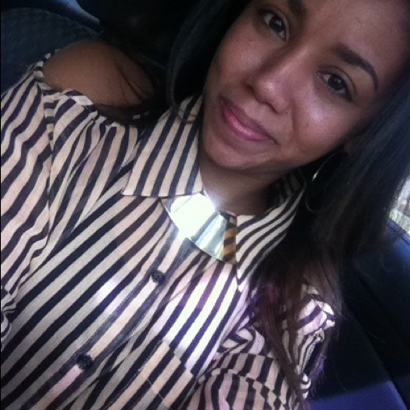 Open shoulder stripped Dress Top - Picture 3 of 3