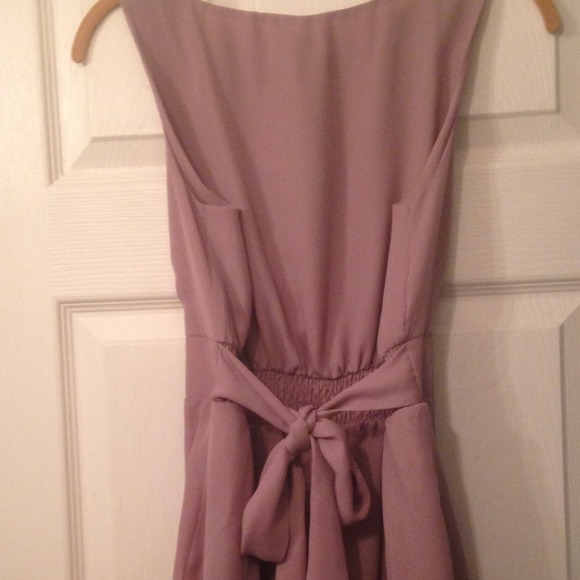 Asos pleated blush colored, belted dress - Picture 3 of 3