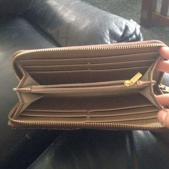 Wallet - Picture 2 of 2