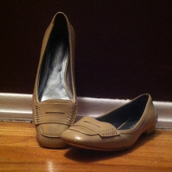 Kenneth Cole loafer shoes