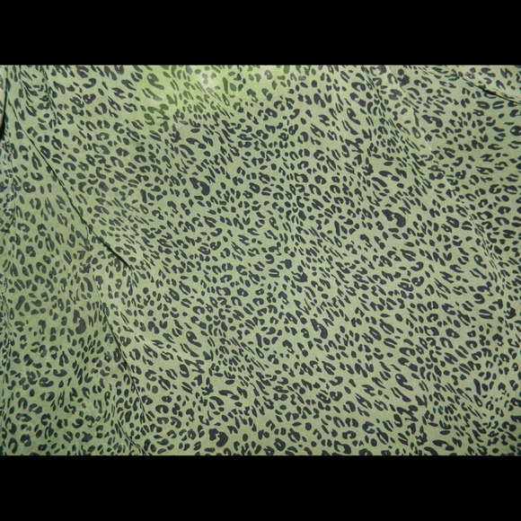 High low button up - Picture 2 of 3