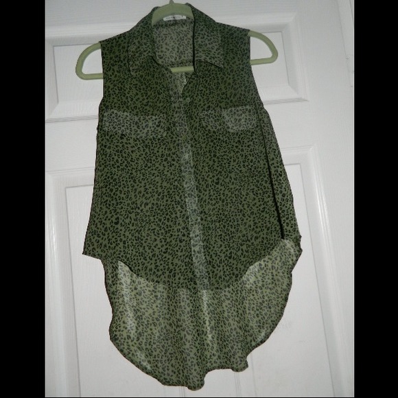 High low button up - Picture 3 of 3