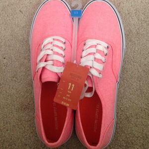 Pink shoes. Never worn still have tags.